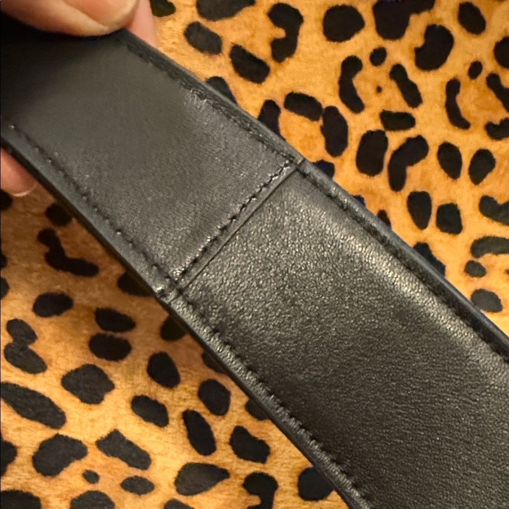 Saint Laurent Le 5 A 7 Bea Leopard Print Tote Bag - Picture 16 of 16